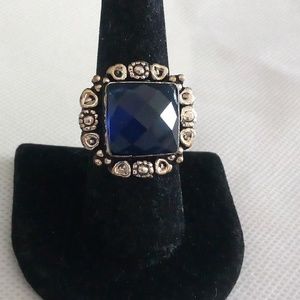 Beautiful vintage 10ct sapphire ring Size 8 🤗